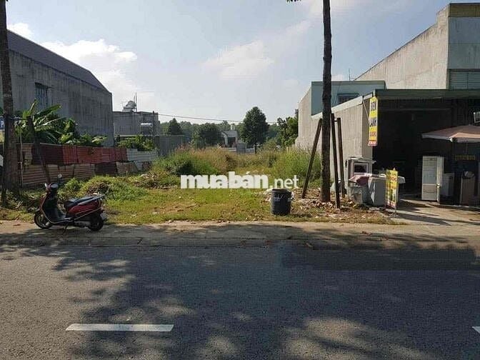 cần sang lại miếng đất cho ai có nhu cầu mua.