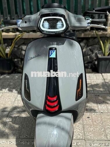 Vespa Sprint Abs lướt siêu đẹp