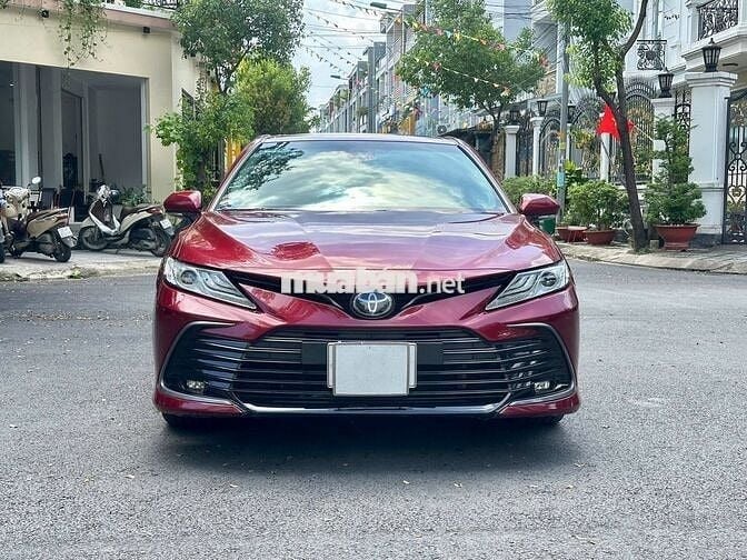 Chính chủ bán Toyota Camry 2.0Q lướt 6 vạn 2022