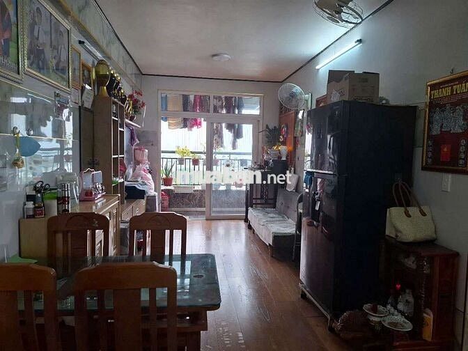 Cho thuê Toky Tower 2pn 2wc. Nội thất cơ bản và full.