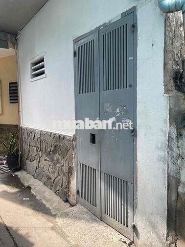 Cần bán gấp căn nhà chính chủ. đường phan văn trị. p11. hẻm 361/