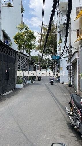 HẺM XE BEN TRƯỚC NHÀ- NHÀ CẤP 4 - 45m2 - NƠ TRANG LONG, BT - CHỈ 8 T.Ỷ