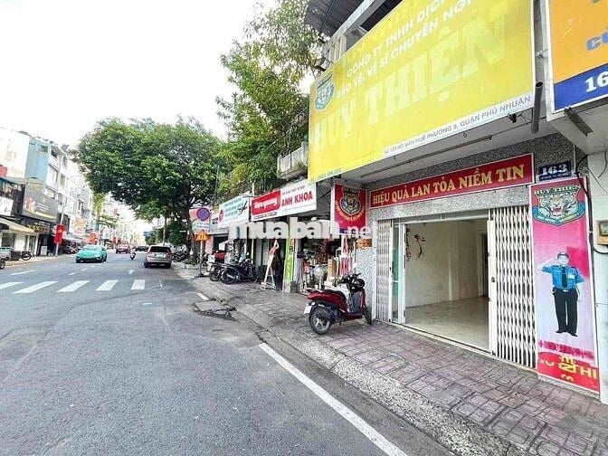 Nhà nguyên căn mặt tiền Hồ Văn Huê giao Nguyễn Kiệm