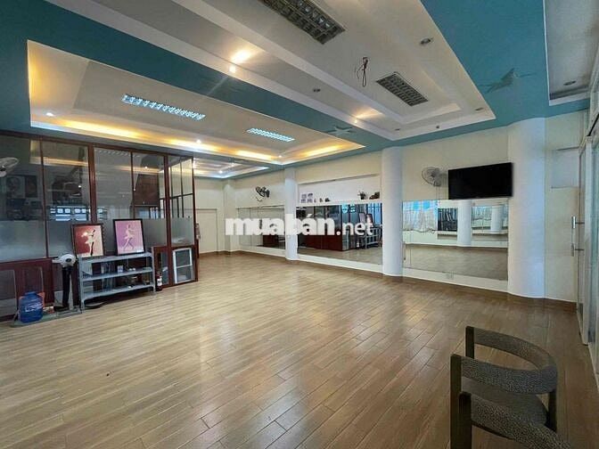 Cho thuê nhà đẹp, sàn gỗ giá tốt, Nguyễn Tri Phương thành phố Vũng Tàu