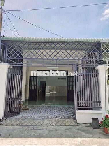 Bán nhà cấp 4 sổ hồng riêng, dt 100m2, gần chợ Bình Hưng giá 735triệu