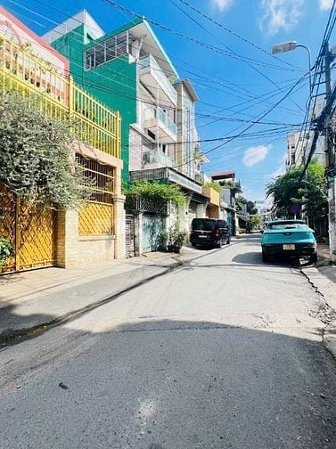CHDV HXH 8m cách MT Nơ Trang Long 20m. 10x21m 210m2 5Tầng +TN 150Tr/th