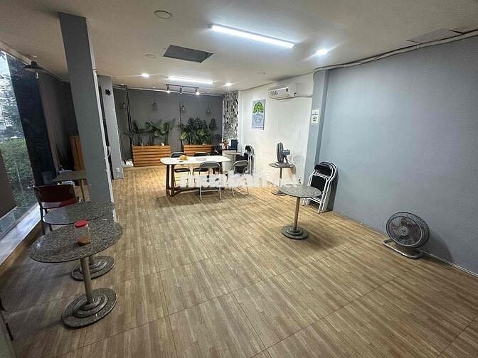 em cần cho thuê văn phòng , phòng họp , lớp học ở bàu cát 40-50m2