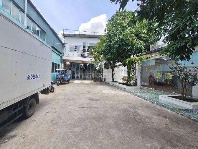 CẦN GẤP 1 NAM GIỮ XE CTY TỪ 06H - 18H Ở BÌNH TÂN- LƯƠNG 8 TRIỆU/THÁNG