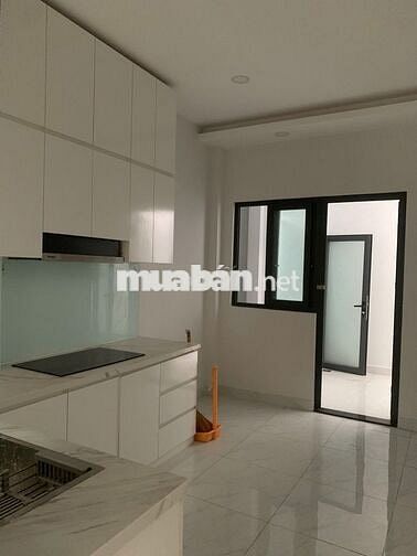 🔥🔥 Nhà thuê Lạc Long Quân, Phường 8, Quận Tân Bình