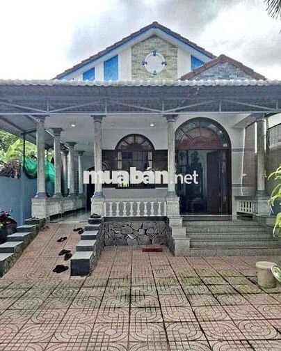 Nhà vườn Bình Chánh 200m2, mặt tiền nhựa, SHR chỉ 780 Triệu