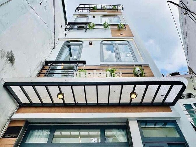 MT Bùi Đình Tuý 4tầng BTCT DT 20m2 chỉ 5.5tỷ TL