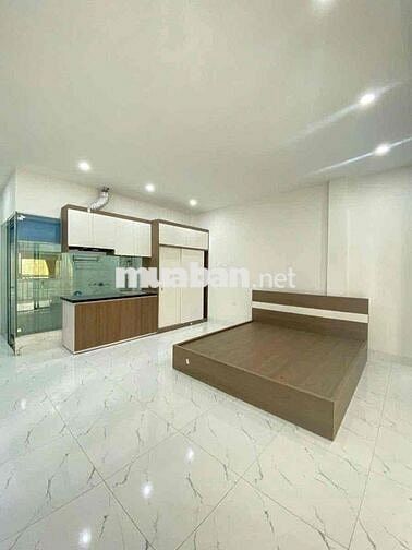 CCMN 7 tầng thang máy !14 phòng full kín,Dòng tiền 75tr/tháng