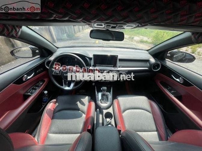 Kia K3 Premium 2.0 AT 2022