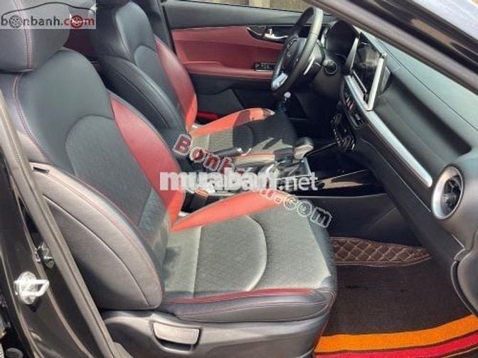 Kia K3 Premium 2.0 AT 2022
