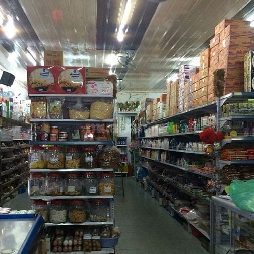 Chị cần 2 bạn phụ việc tại cửa hàng bách hóa tư nhân