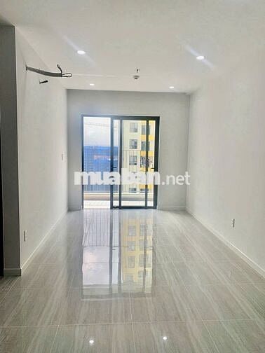 Cho Thuê Căn 2PN 2WC Bcons City sát Làng Đại Học Tháp view phố đi bộ