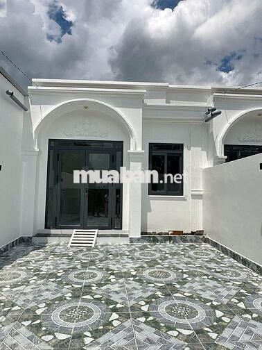 Cắt lỗ bán gấp căn nhà 94m2 gần chợ SHR 955 triệu