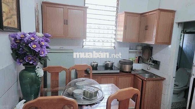 Bán tập thể phố Tân Mai. Dt 80m2, giá 3.7 tỷ