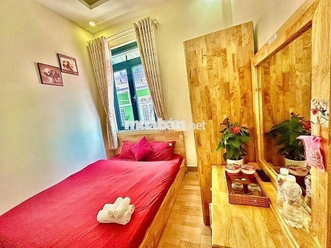 CHO THUÊ KHÁCH SẠN MẶT TIỀN THI SÁCH – GẦN CHỢ ĐÊM ĐÀ LẠT