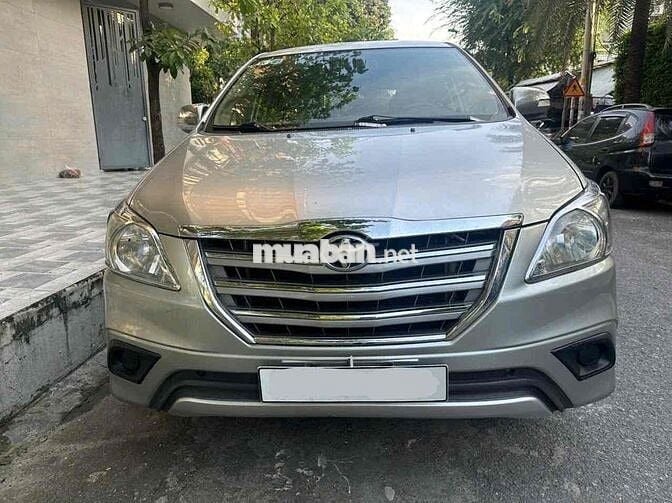 Toyota Innova 2015 E - 165000 km