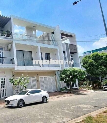 🏠 CHÍNH CHỦ CẦN BÁN GẤP NHÀ SAU LƯNG BẾN XE BÌNH DƯƠNG