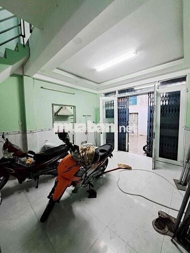Không xem là tiếc! Nhà phố Quận 6 giá 4.xx tỷ, thương lượng nhẹ.