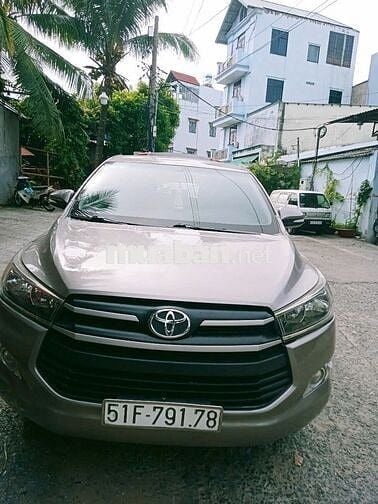 Toyota Innova 2016 2.0E - 282000 km