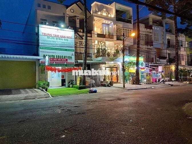 Cần bán nhà mặt tiền đường Nguyễn Hiền