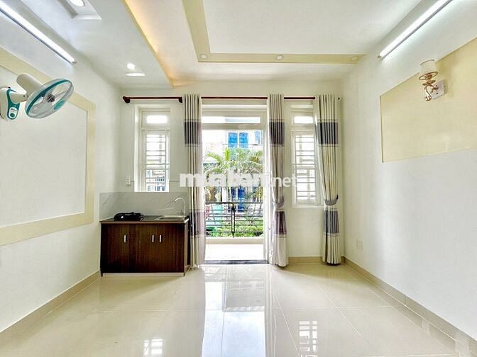 Phòng ban công - rộng thoáng mát đường Lê Văn Thọ, P9, GV
