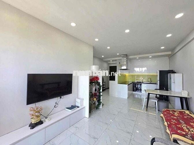 căn hộ 3 phòng ngủ 2WC. vào ở ngay. chung cư Orchard Parkview. p9 PN
