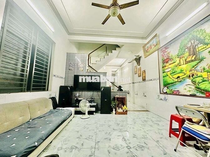 NHÀ 3 TẦNG ĐẸP, 103M² (NỞ HẬU 6M), PN TRỆT, OTO THÔNG, NHỈN 3 ĐỒNG TL