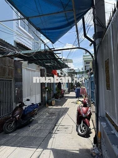 Bán gấp nhà 66m2, 3pn, đường 1041 Trần Xuân Soạn, Quận 7, HCM.