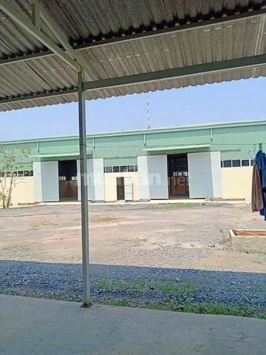 Cho thuê Nhà Xưởng 1000m2, mặt tiền Đường Tỉnh Lộ 824, Long An