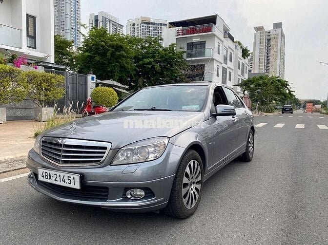 Mercedes C200 model 2010 đi 95 ngàn full lịch sử