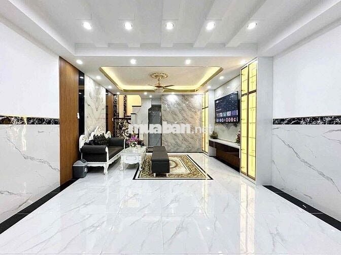 Nhà đẹp 5PN - 4.5 x 10m - HXH Trần Quang Diệu Q.3