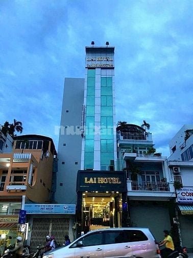 Bán khách sạn tại đường Phan Đình Phùng, phường Cầu Kiệu, Q.Phú Nhuận
