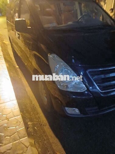 Hyundai Starex 9 chỗ