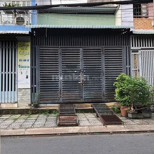 nhà 5x20m,đường An Dương Vương giá 11tr/tháng