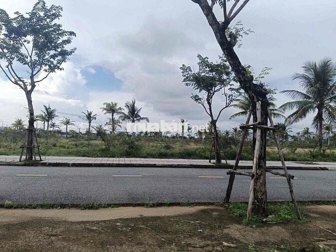 Bán đất khu Đầm Sen Nam Hoà Xuân 100m2, view trường học