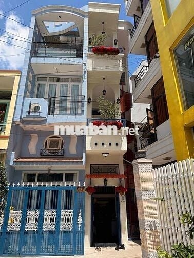 Nhà bán hẻm 8m đường Phan Xích Long, Phú Nhuận