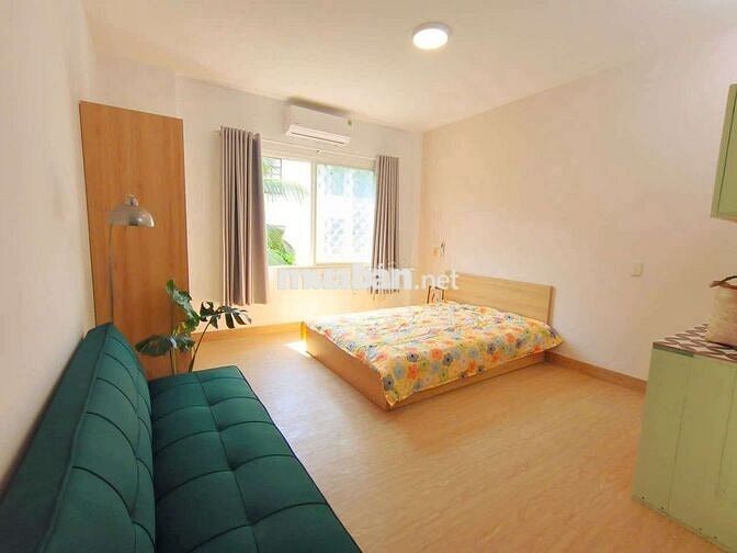 Căn hộ full nội thất cửa sổ trời đường Hoàng Hoa Thám Tân Bình