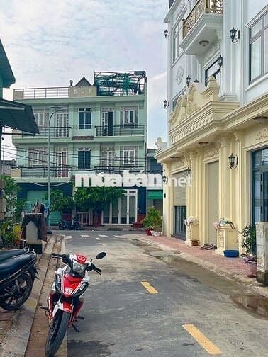 Bán lô đất 4m x 16m Tỉnh lộ 10 Tân Tạo Bình Tân đường nhựa 8m SHR