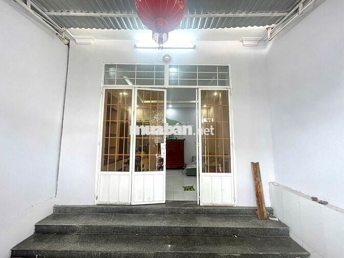 NHÀ CẤP 4  2 PHÒNG NGỦ Ở BẮC NHA TRANG GIÁ 8 TRIỆU/ THÁNG