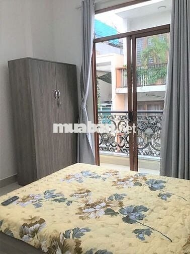 Phòng Ban công, Full Nội Thất, Ngay ĐH Huflit, Hoa Sen, Bách Khoa