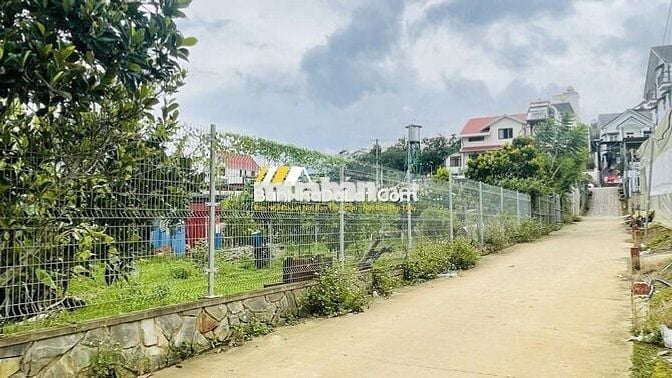 Villa Hạ 10 tỷ sân vườn 1135m² hoàn công 3T, 2MT  Triệu Việt Vương