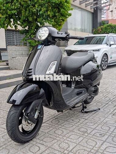 GTS SuperTech 300 HPE Đen 2022