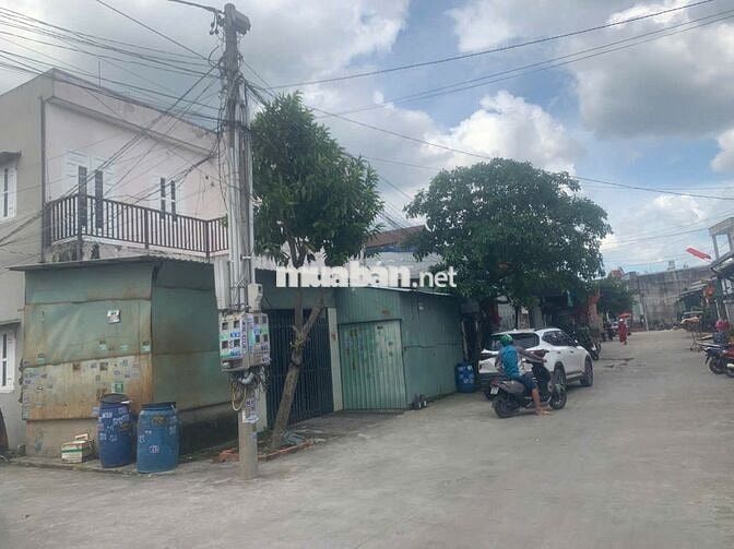 🏡 Cho thuê nhà 2 mặt tiền 1 lầu 1 trệt dt 9x10m , Đường 10m, kho....