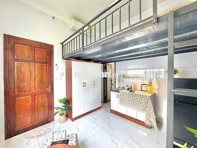 Cho thuê Duplex full nội thất cửa sổ lớn Gần Công Viên Làng Hoa
