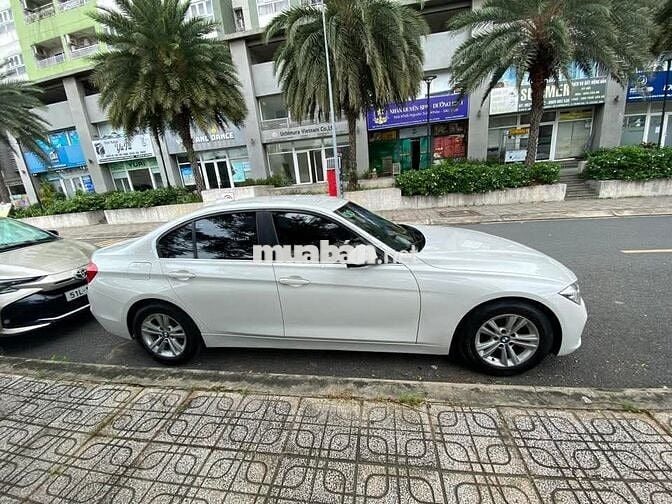 BMW 320i 2015 - Xe gia đình, sang trọng