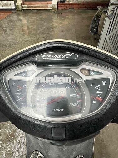 Cần bán gấp. Giá cả có thương lượng